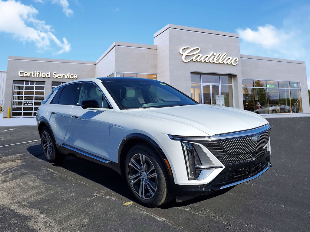 New 2026 CADILLAC LYRIQ Luxury SUV