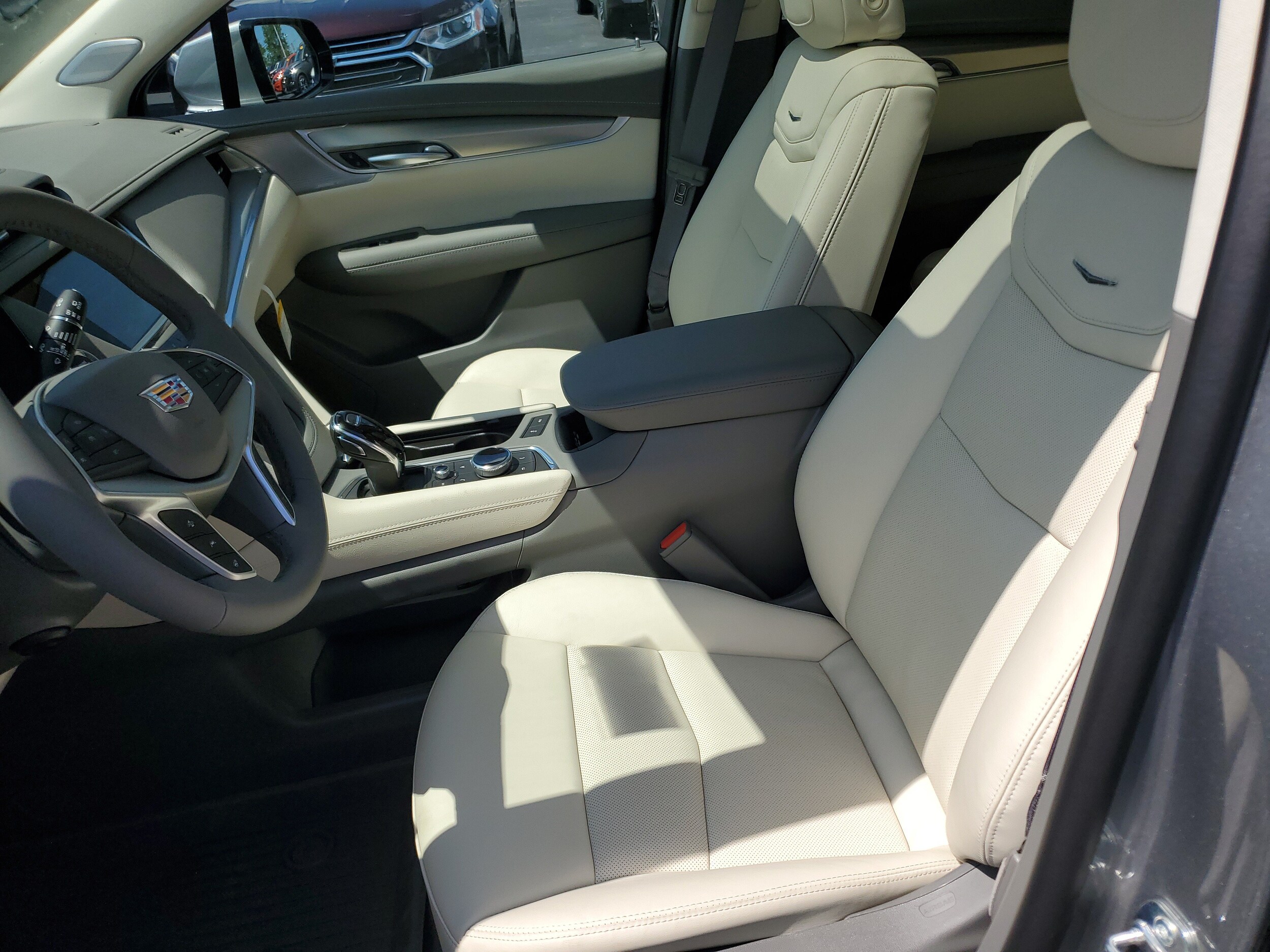 2026 Cadillac XT5 Premium Luxury - Photo 17