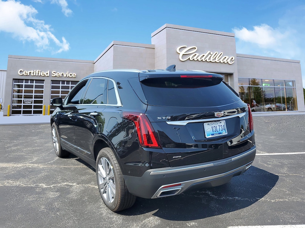 New 2026 CADILLAC XT5 Premium Luxury SUV