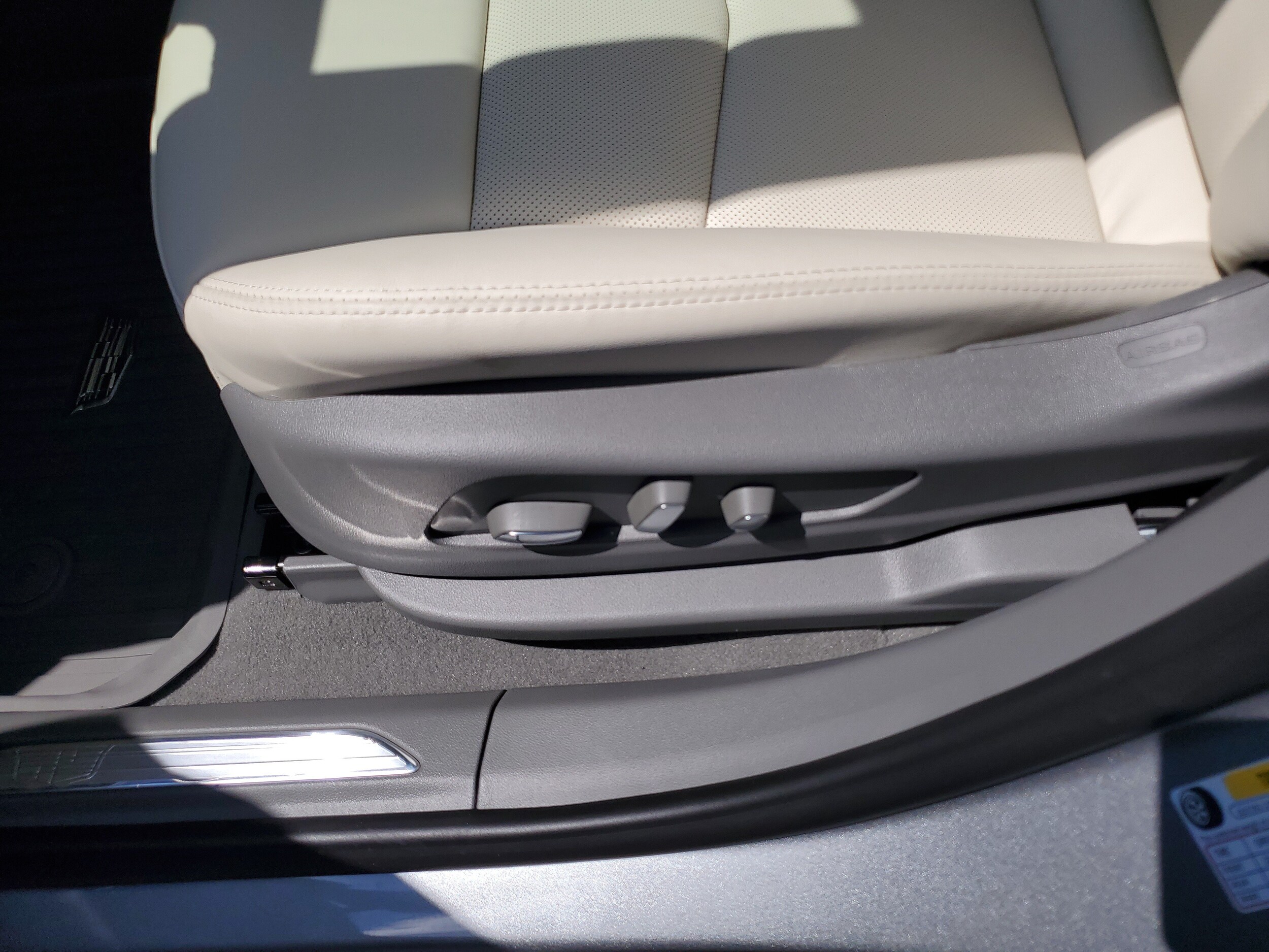 2026 Cadillac XT5 Premium Luxury - Photo 18