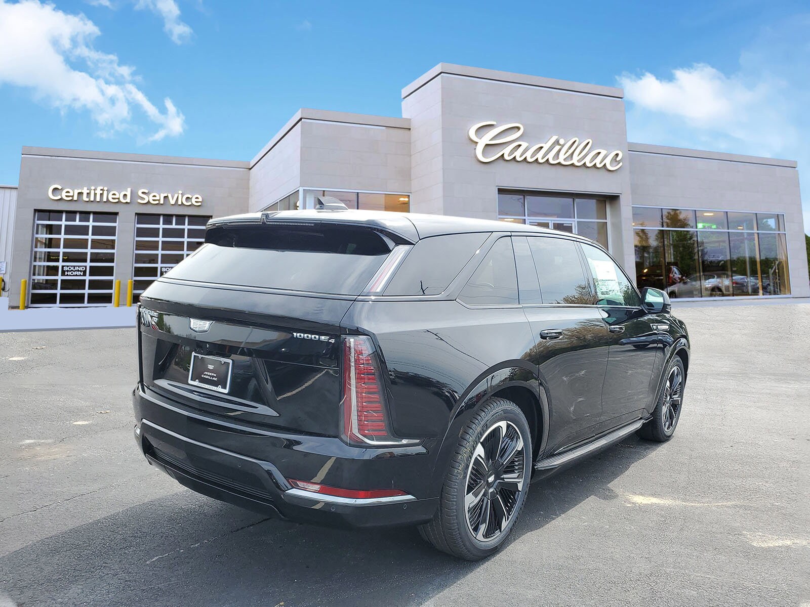 2025 Cadillac Escalade IQ Sport photo 3