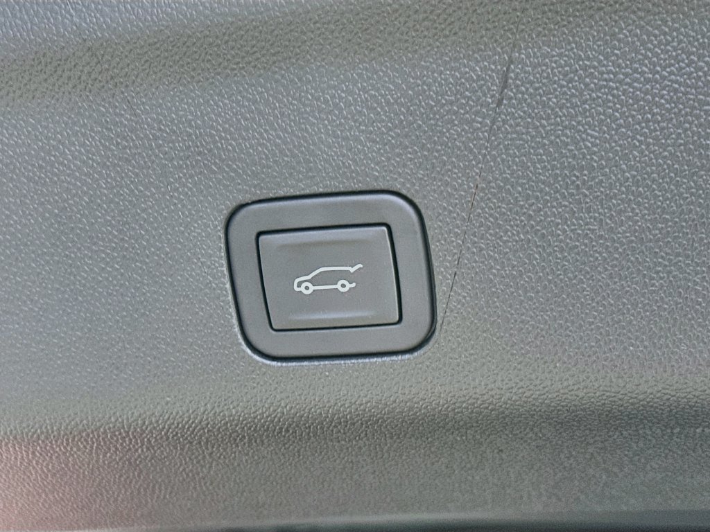 2026 Cadillac Escalade Sport - Photo 36