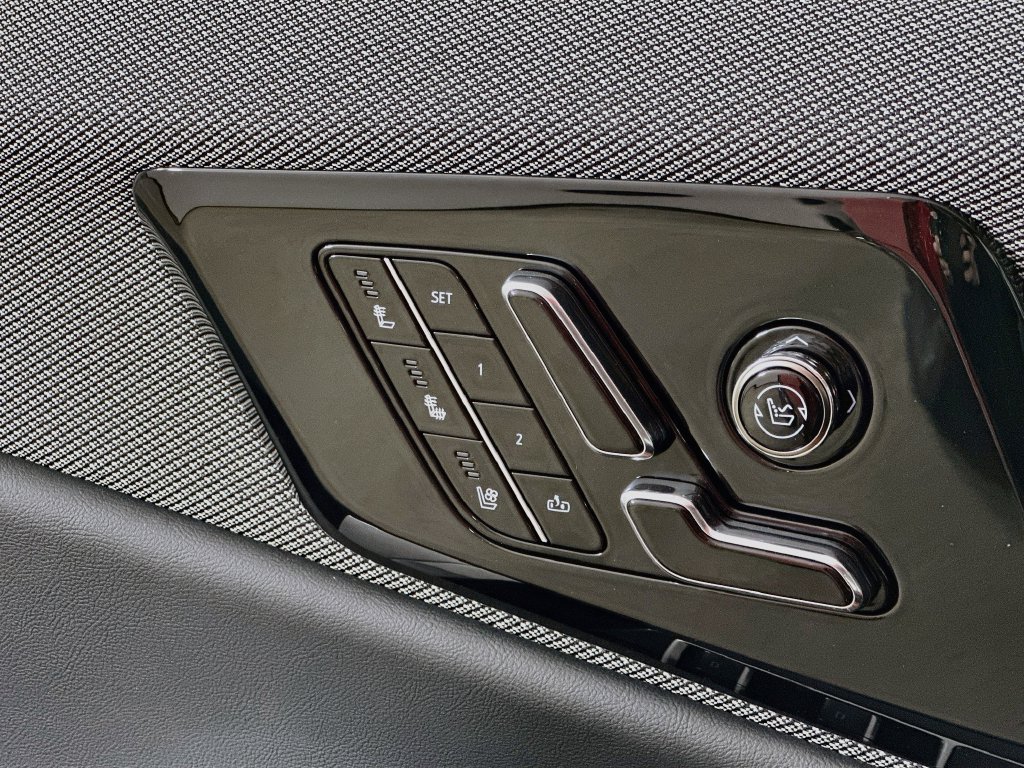 2027 Cadillac OPTIQ Premium Sport - Photo 24
