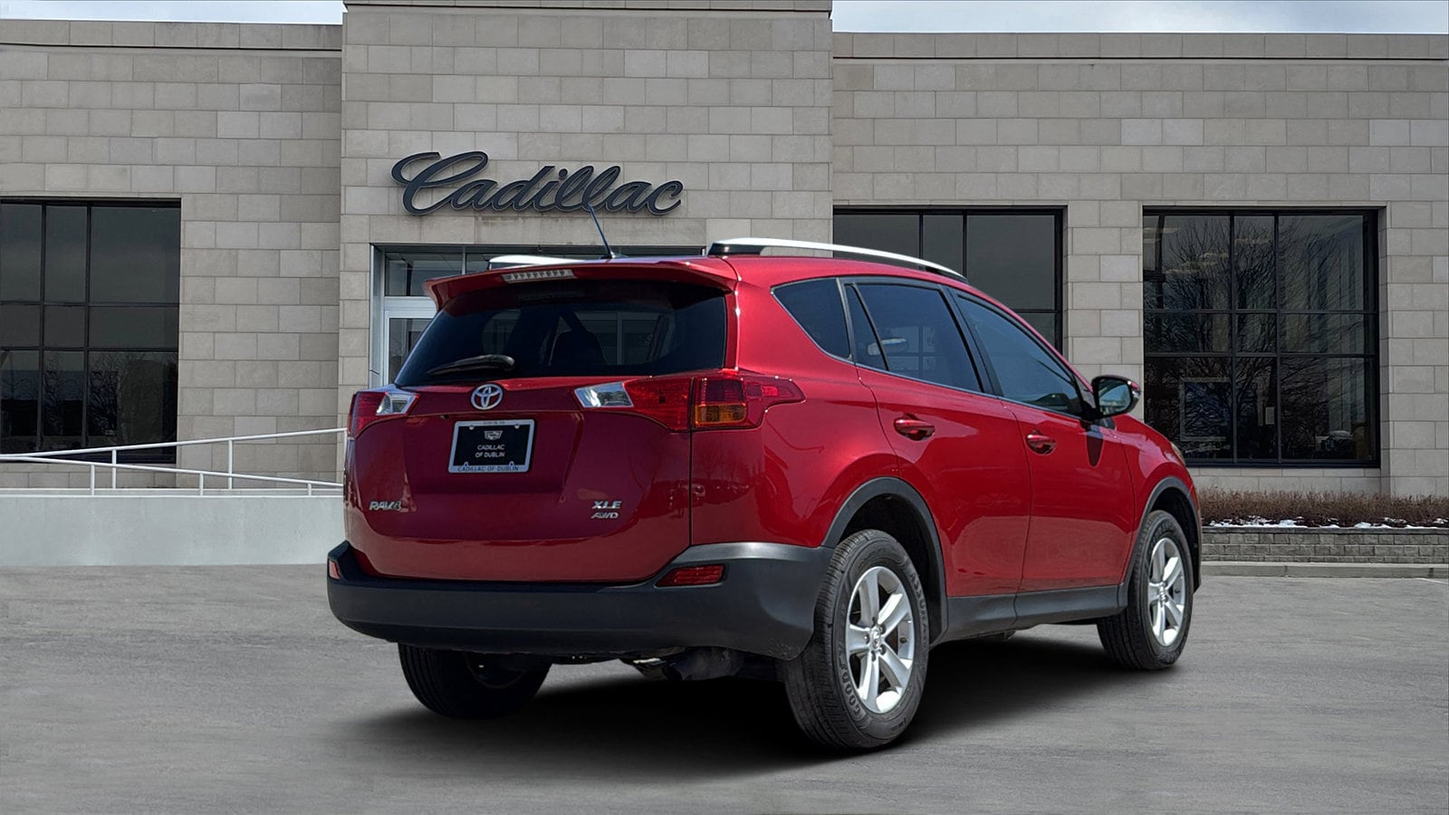 2014 Toyota RAV4 XLE photo 2