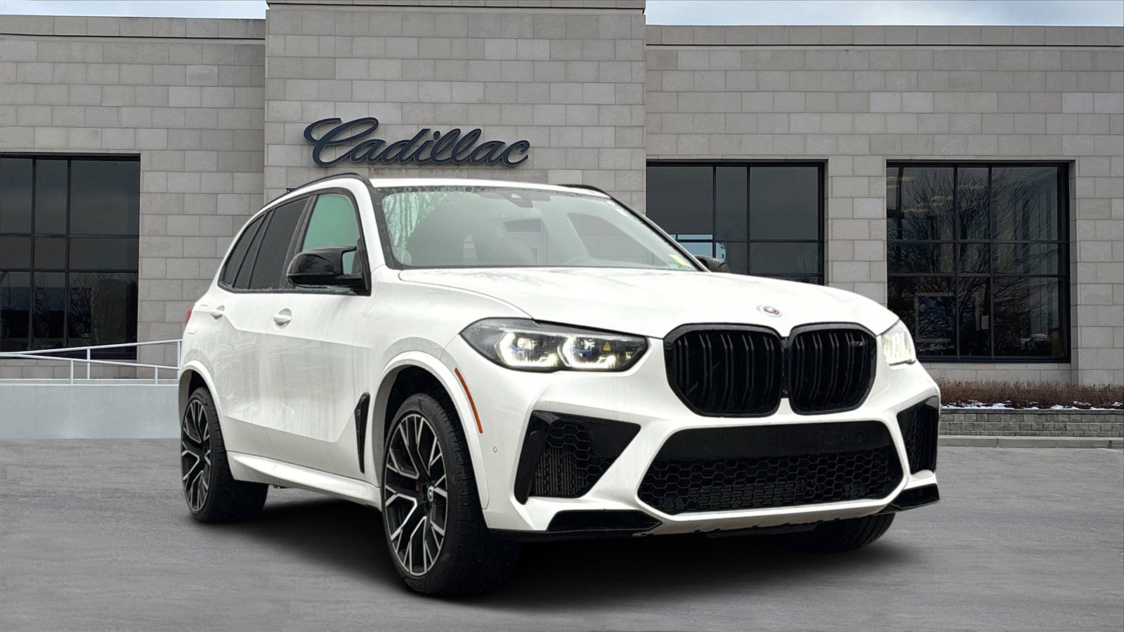 2023 BMW X5 M Base's photo
