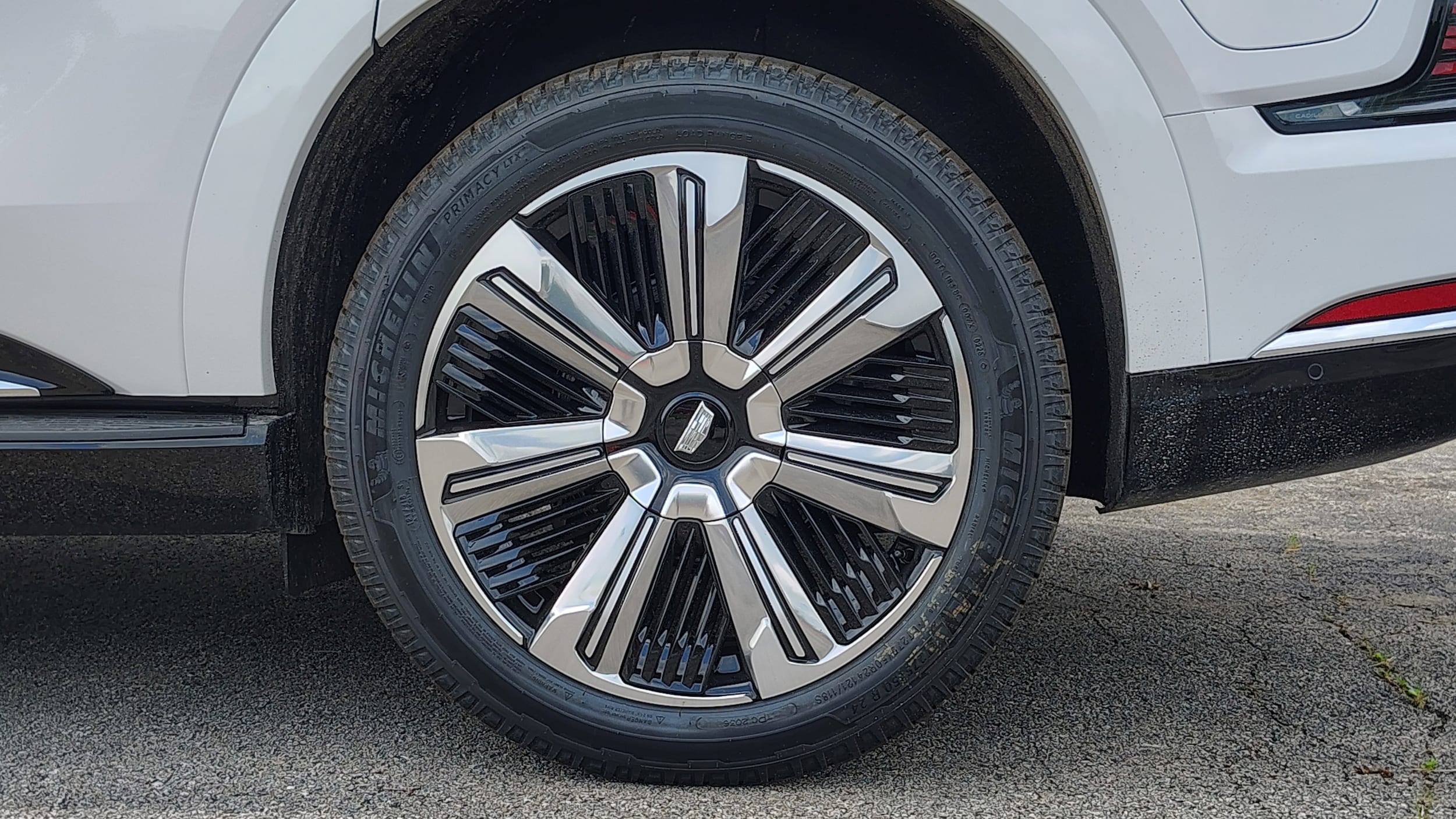 2025 Cadillac Escalade IQ Luxury 1 - Photo 39