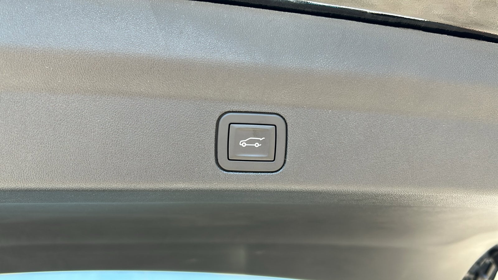 2025 Cadillac Escalade IQ Sport 1 - Photo 17