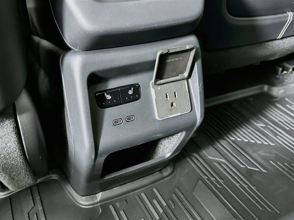 2027 Cadillac OPTIQ Premium Sport - Photo 31