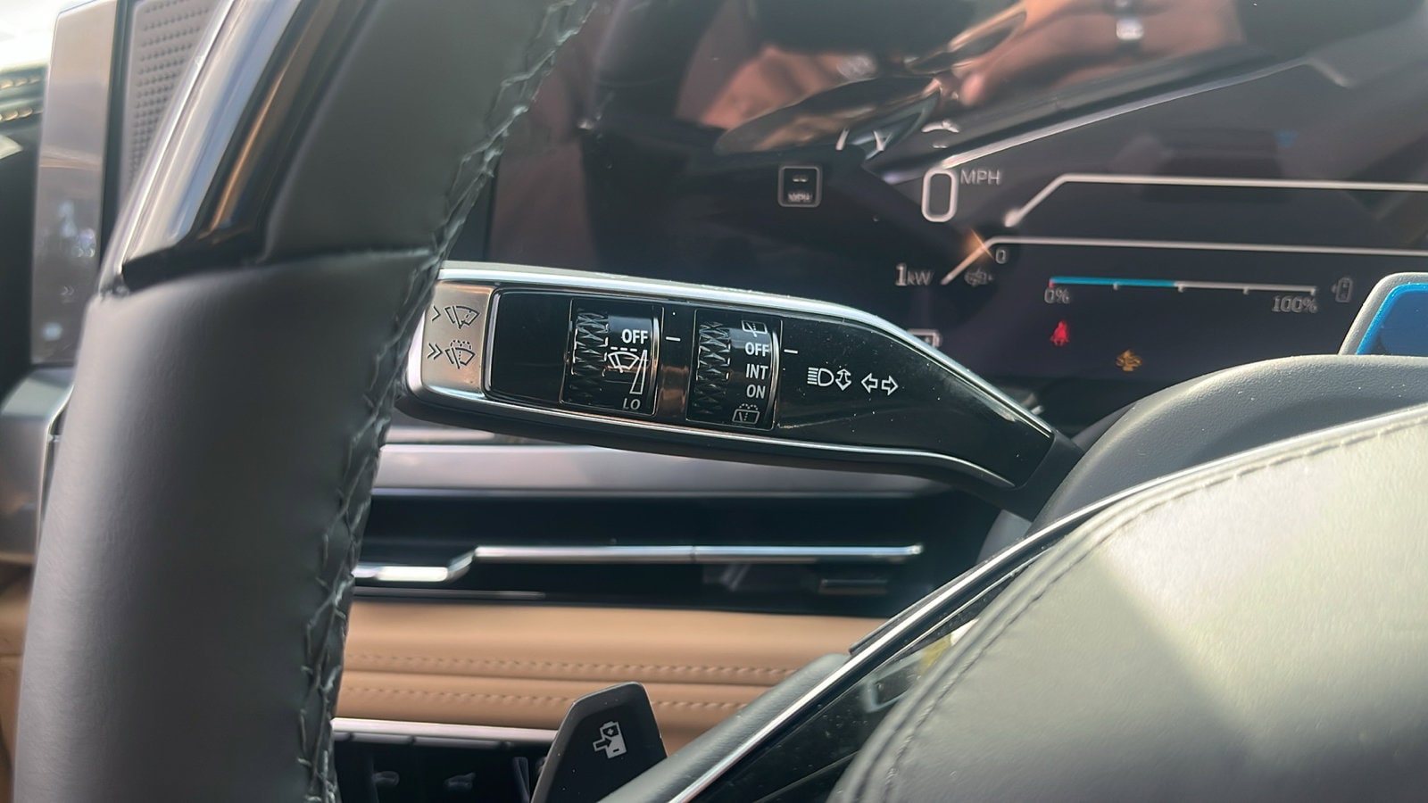 2025 Cadillac Escalade IQ Luxury 2 - Photo 33