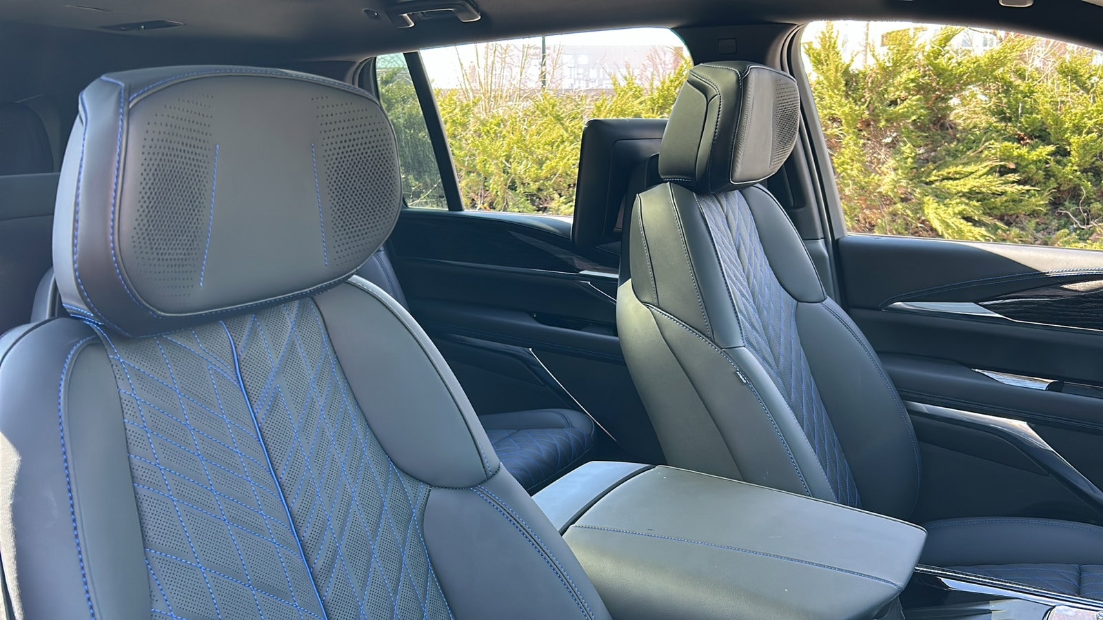 2025 Cadillac Escalade IQ Sport 1 - Photo 10