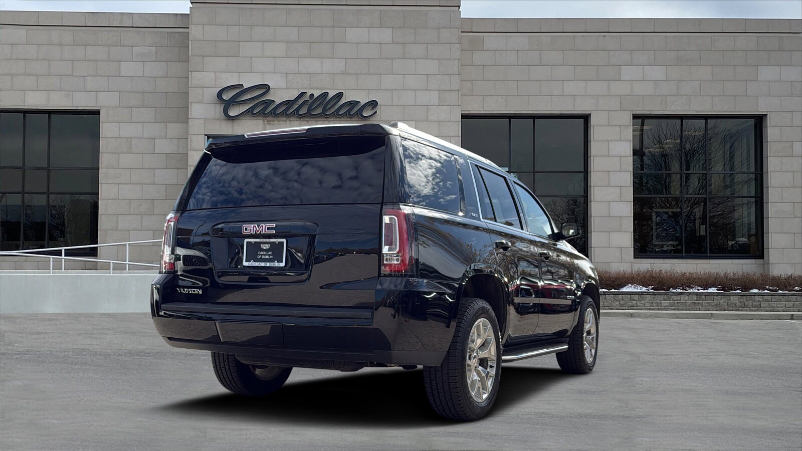 2019 Gmc Yukon SLT photo 3