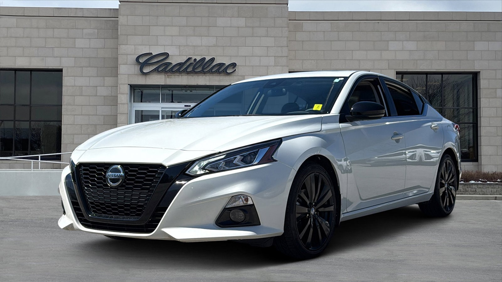 2022 Nissan Altima 2.5 SR photo 4