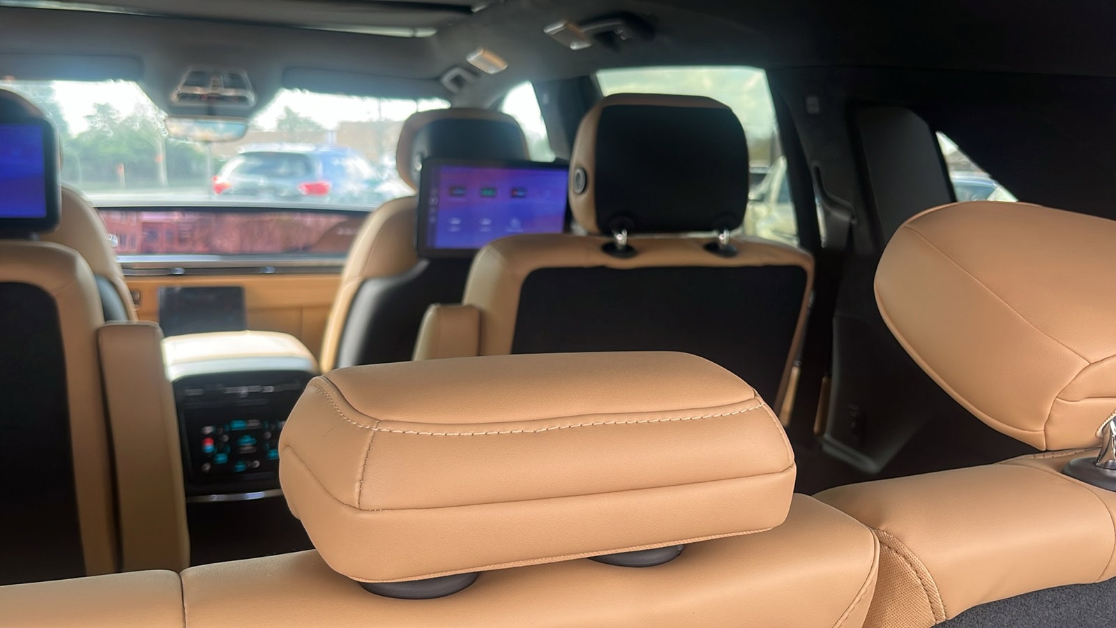 2025 Cadillac Escalade IQ Luxury 2 - Photo 44