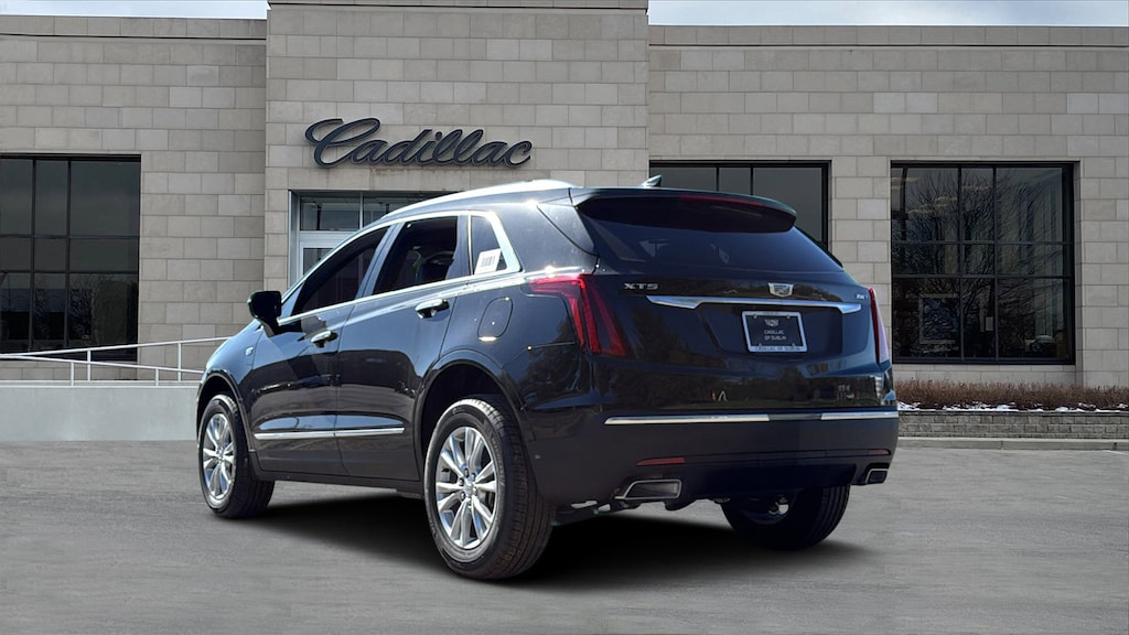New 2025 CADILLAC XT5 Luxury SUV