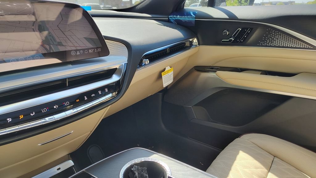2026 Cadillac LYRIQ Signature Luxury - Photo 23