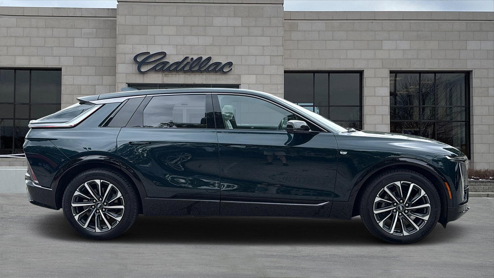 Used 2024 Cadillac LYRIQ Sport 1 with VIN 1GYKPTRL0RZ112545 for sale in Dublin, OH