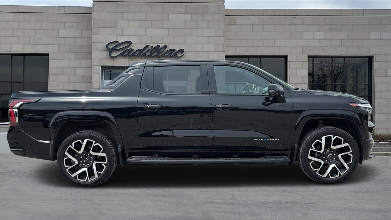 Used 2025 Chevrolet Silverado EV RST with VIN 1GC402EL2SU410228 for sale in Dublin, OH
