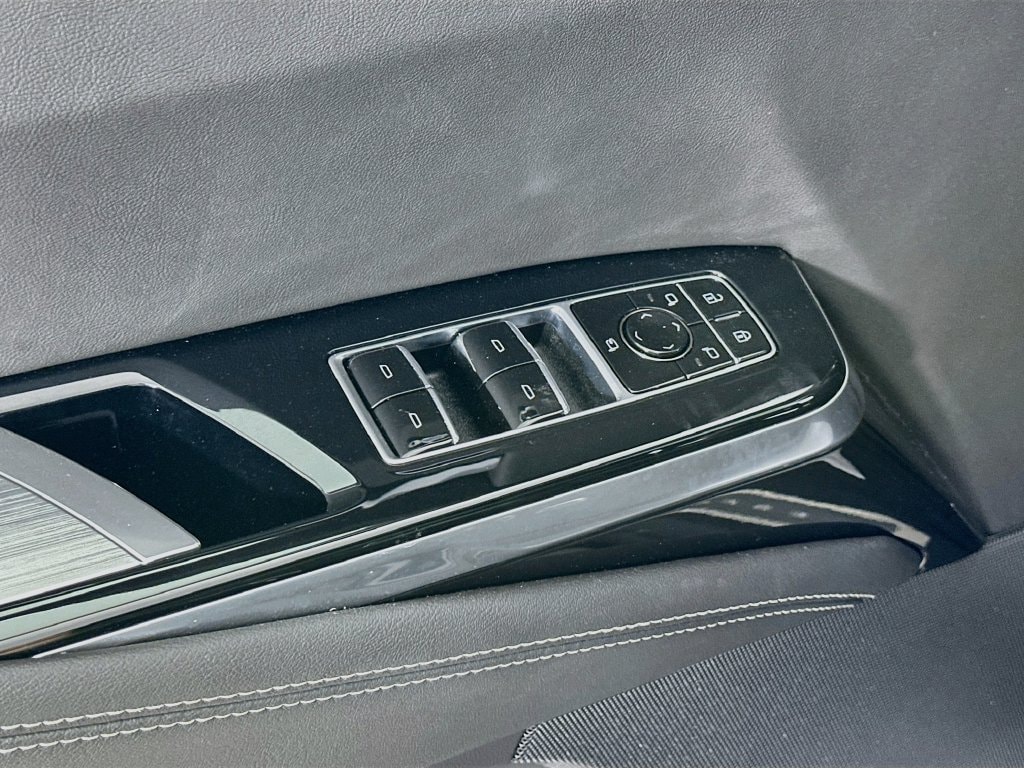 2026 Cadillac Escalade Sport - Photo 23