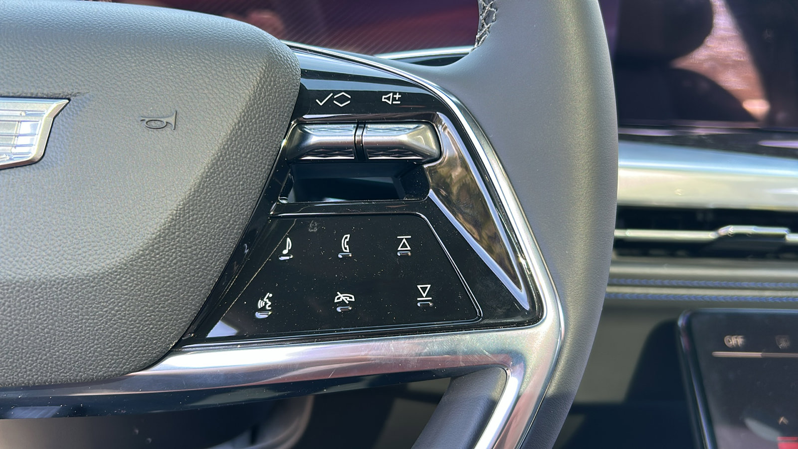 2025 Cadillac Escalade IQ Sport 1 - Photo 31