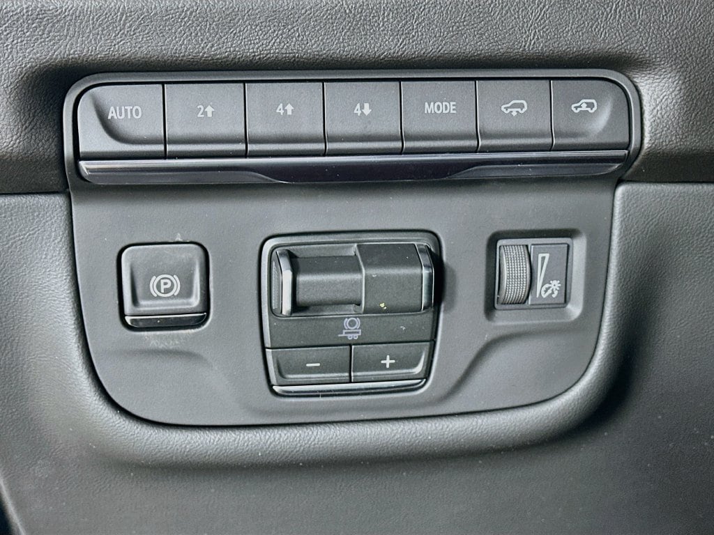 2026 Cadillac Escalade ESV Sport - Photo 9