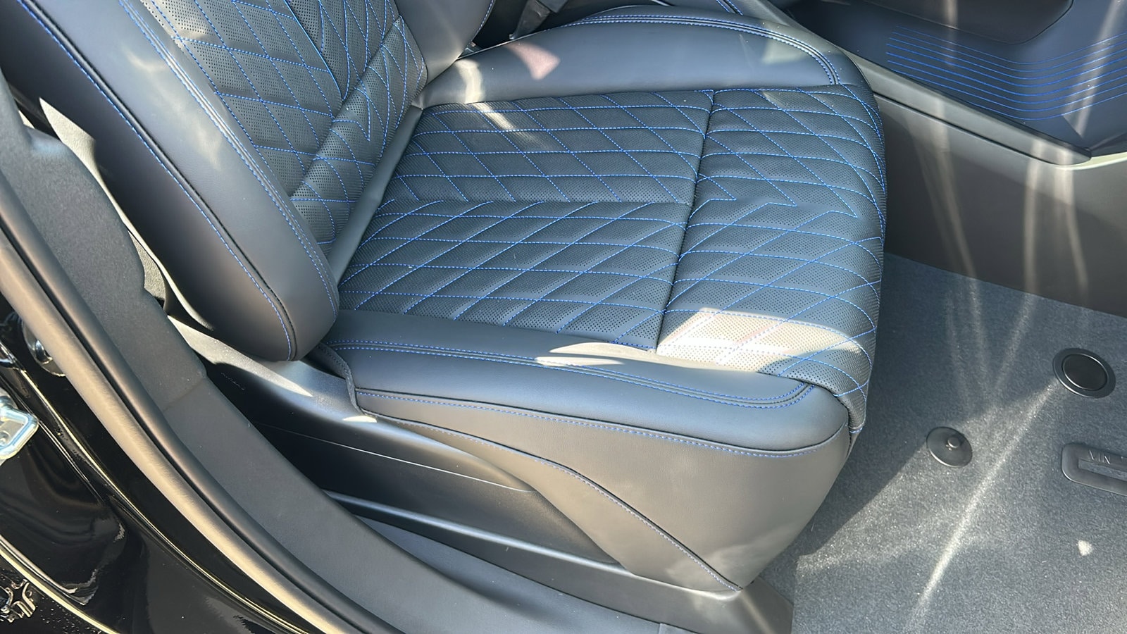 2025 Cadillac Escalade IQ Sport 1 - Photo 11