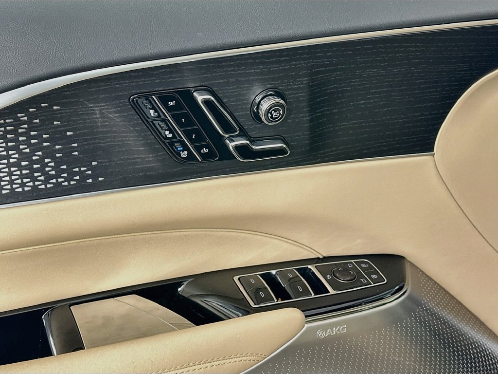 2026 Cadillac LYRIQ Signature Luxury - Photo 22