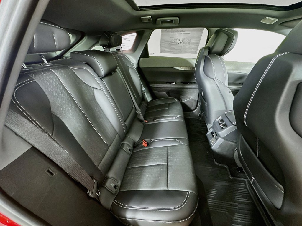 2027 Cadillac OPTIQ Premium Sport - Photo 35