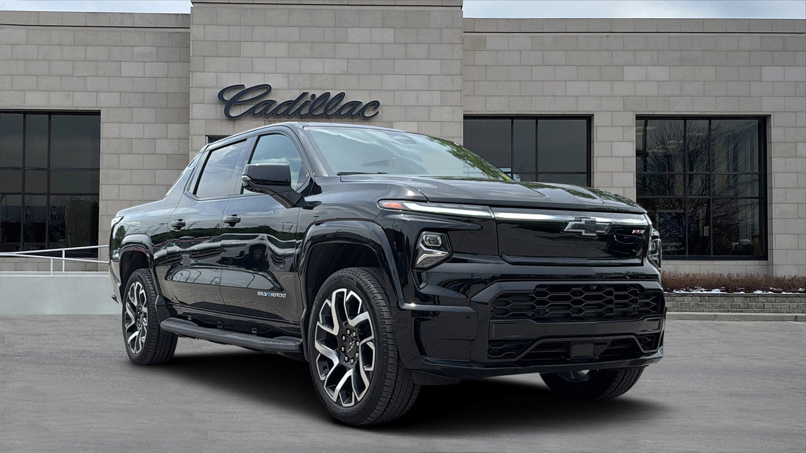 2025 Chevrolet Silverado EV RST Max Range's photo