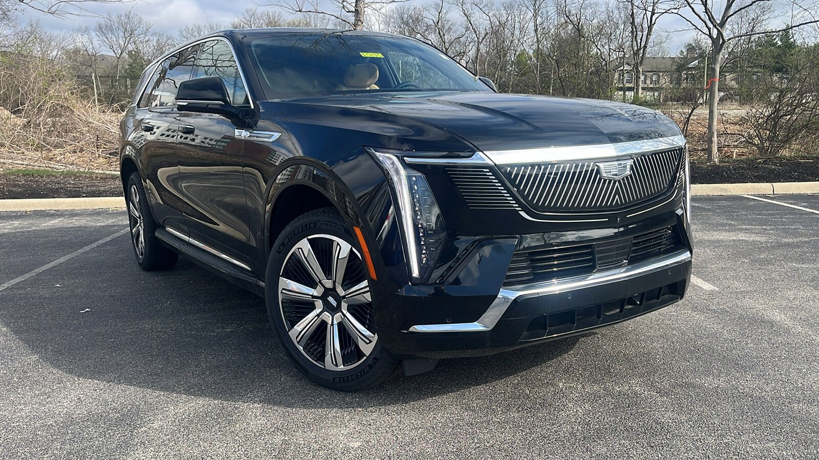 2025 Cadillac Escalade IQ Luxury photo 3