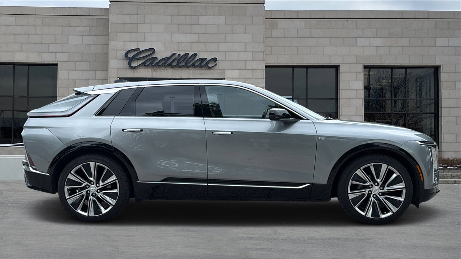Used 2025 Cadillac LYRIQ Luxury 3 with VIN 1GYKPTRL4SZ307392 for sale in Dublin, OH