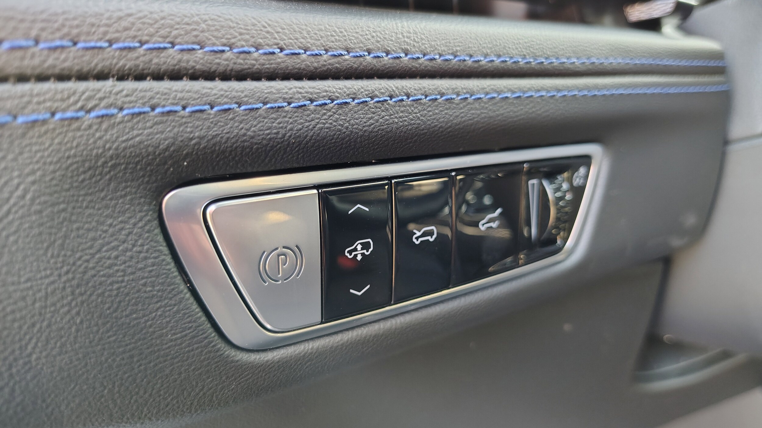 2025 Cadillac Escalade IQ Luxury 1 - Photo 14