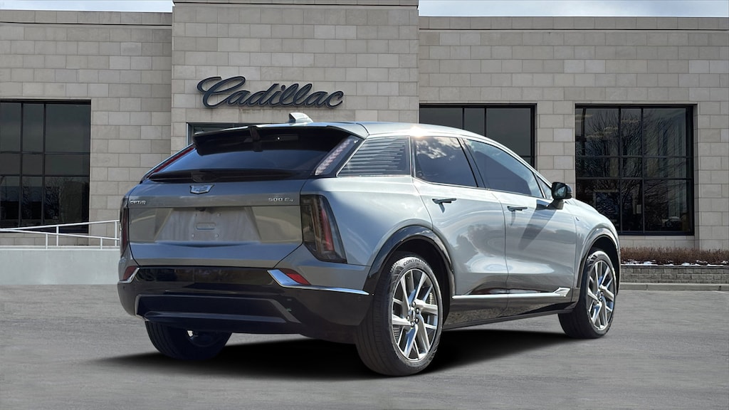 New 2025 CADILLAC OPTIQ Luxury 1 SUV