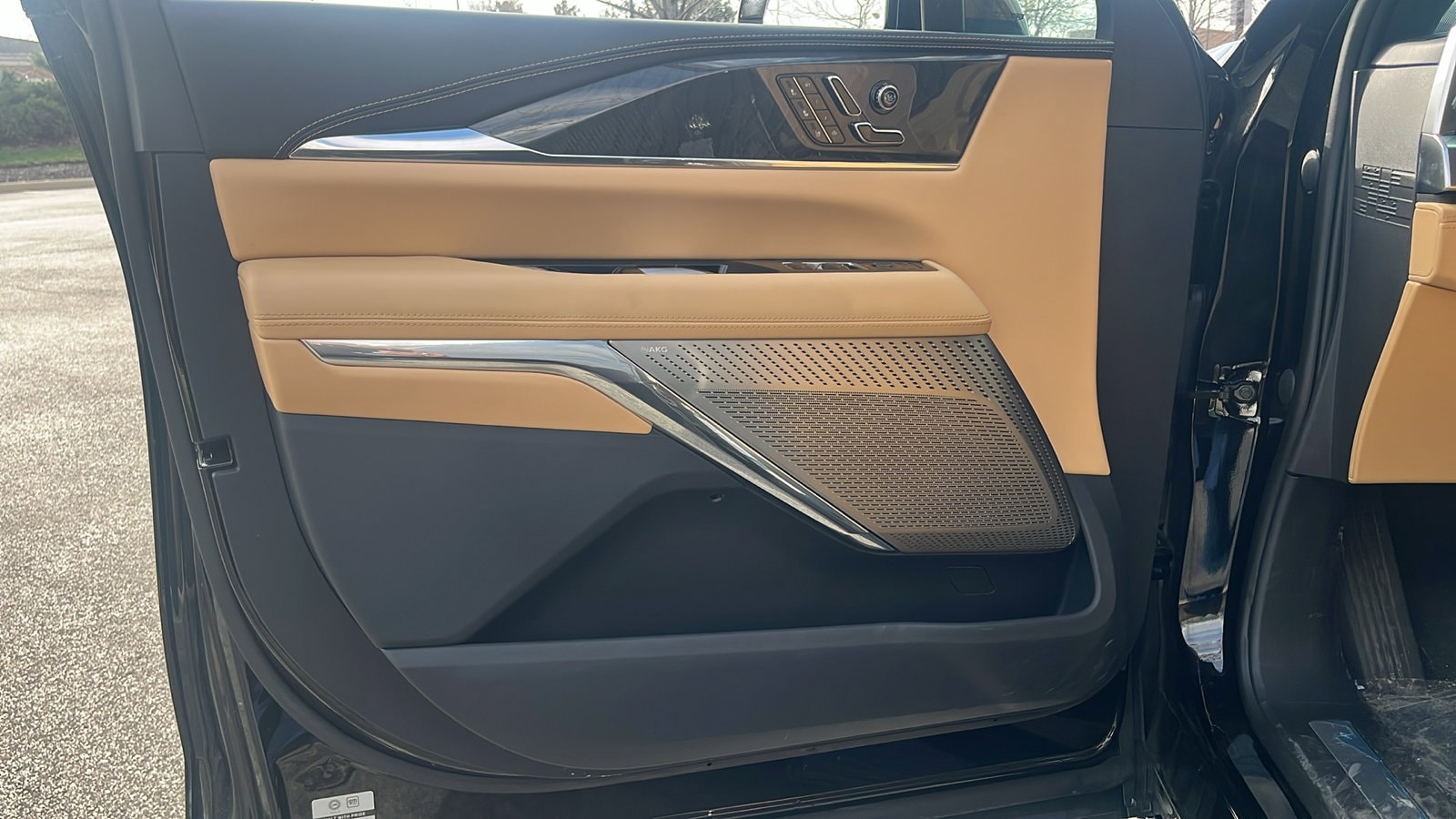 2025 Cadillac Escalade IQ Luxury 2 - Photo 11