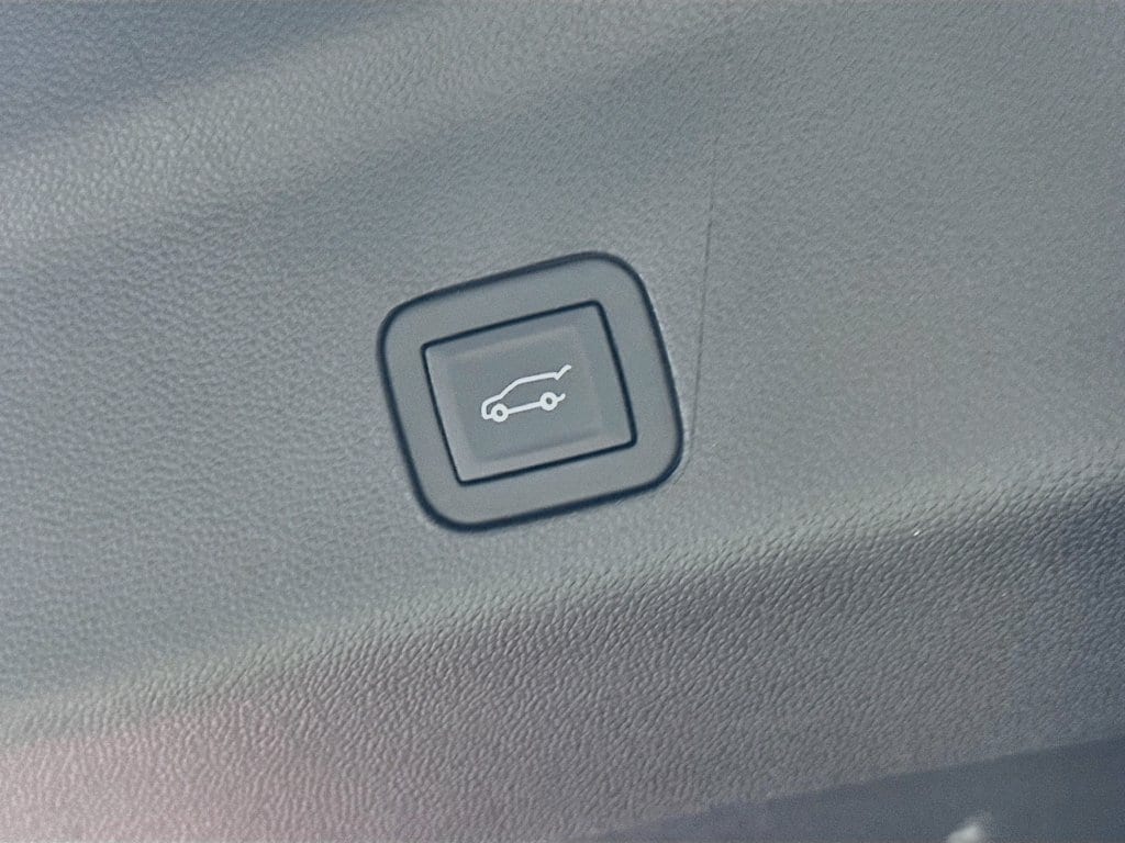 2026 Cadillac Escalade Sport - Photo 36