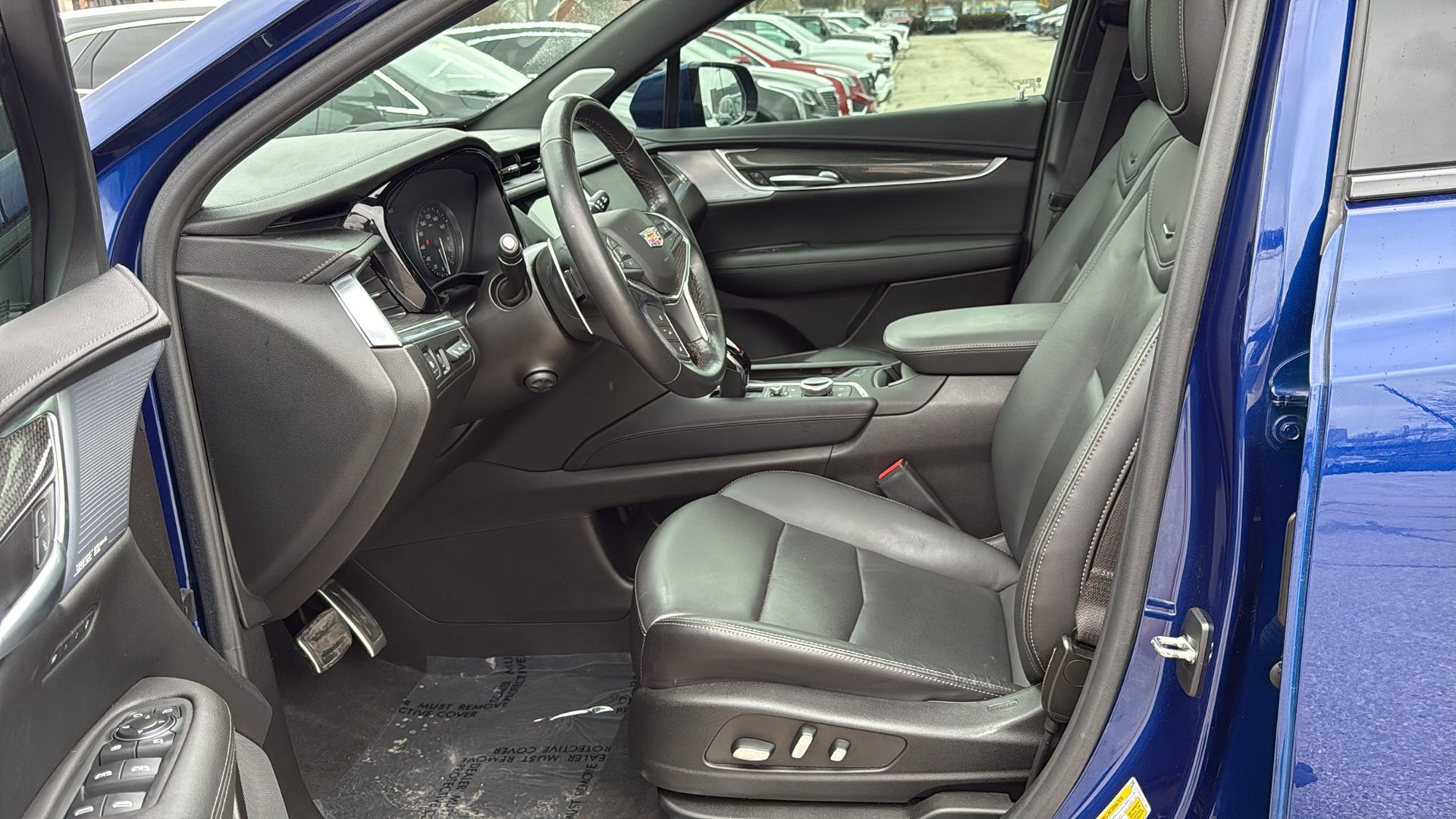 2024 CADILLAC XT5 Sport photo 3