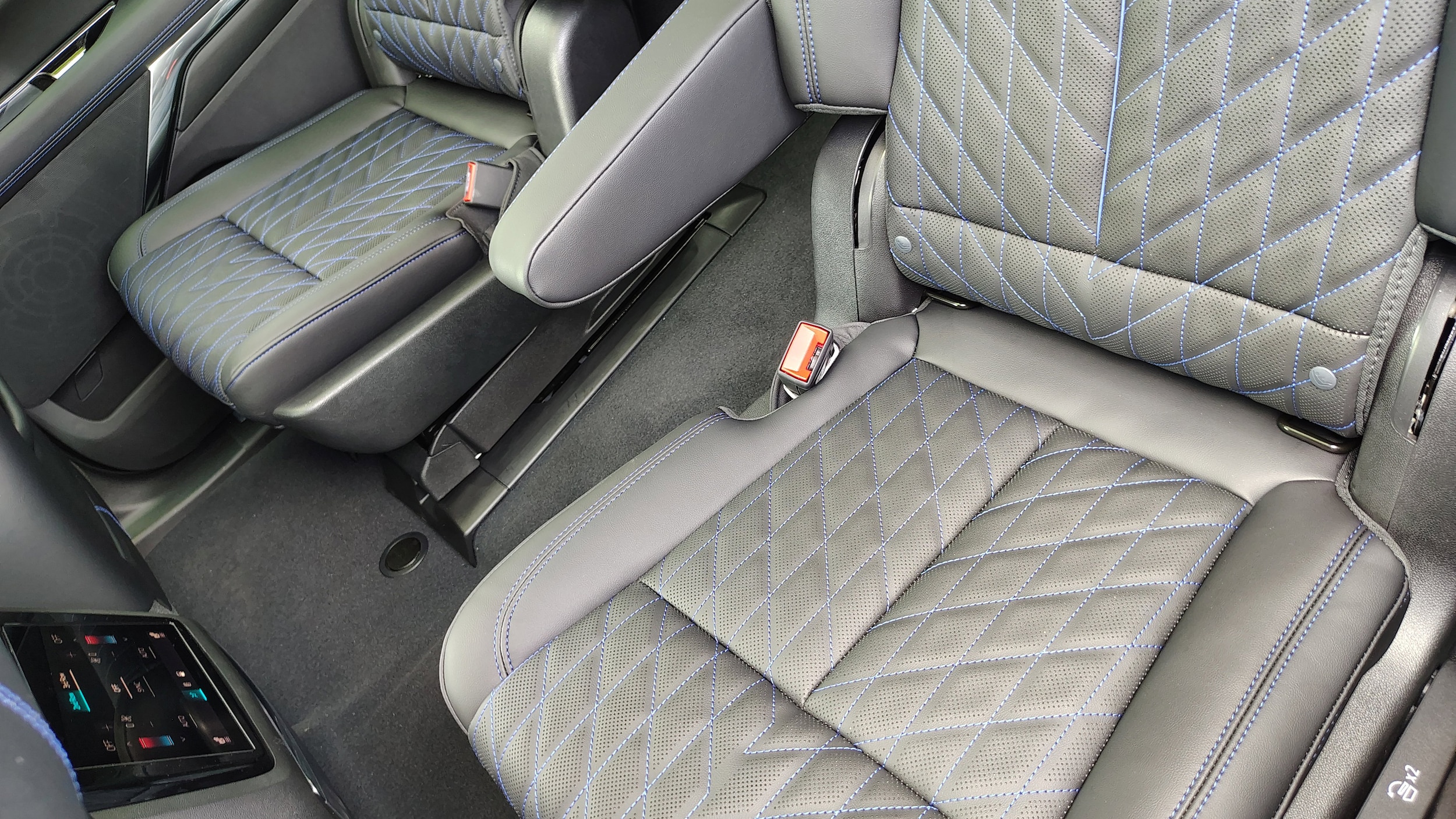 2025 Cadillac Escalade IQ Luxury 1 - Photo 35