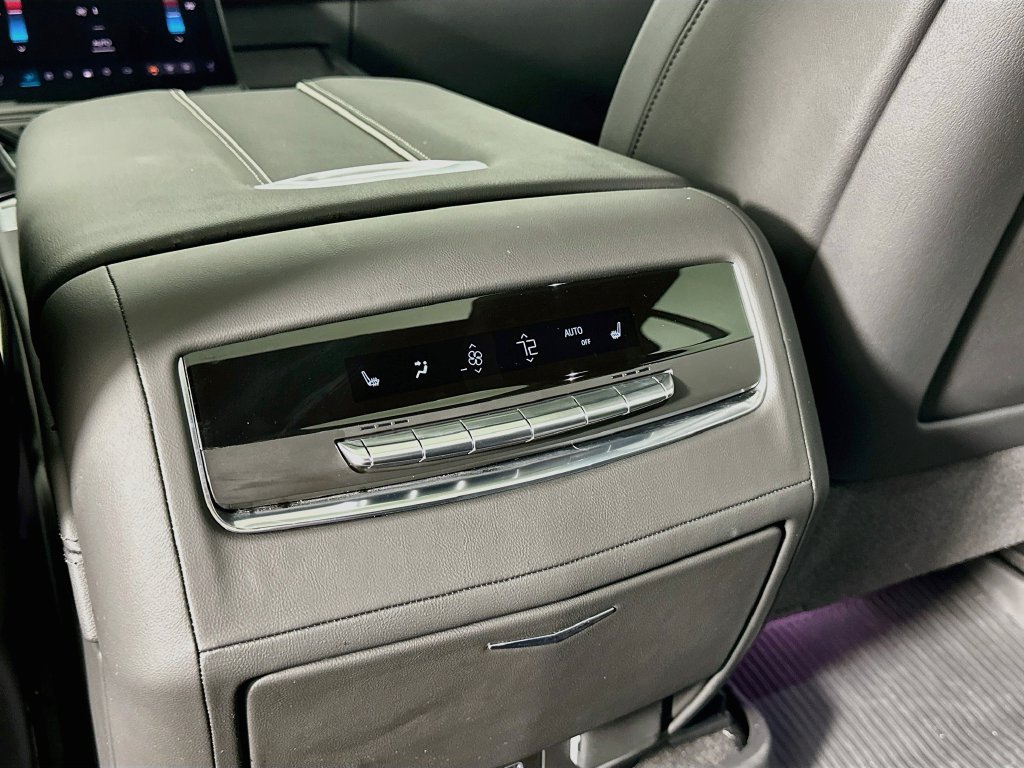 2026 Cadillac Escalade Sport - Photo 34