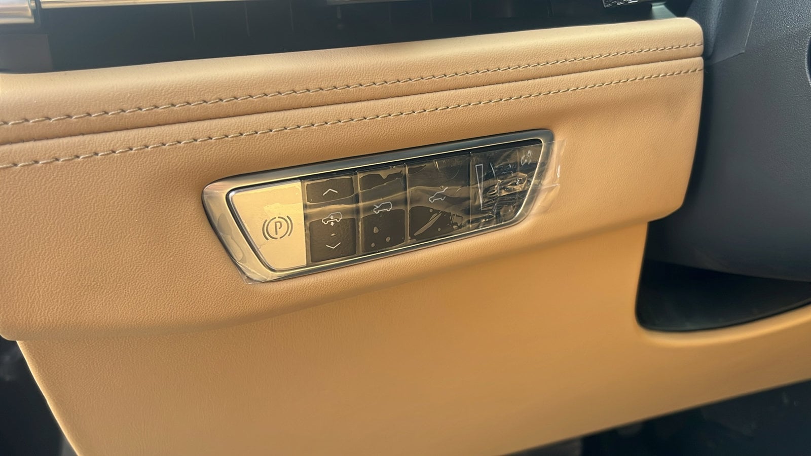 2025 Cadillac Escalade IQ Luxury 2 - Photo 14