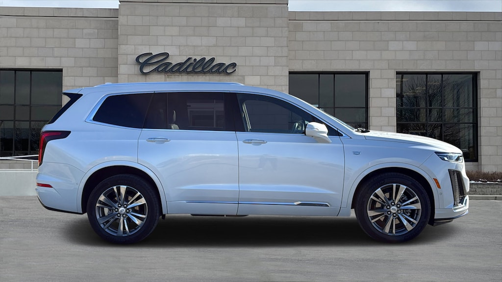 Used 2022 CADILLAC XT6 Premium Luxury SUV