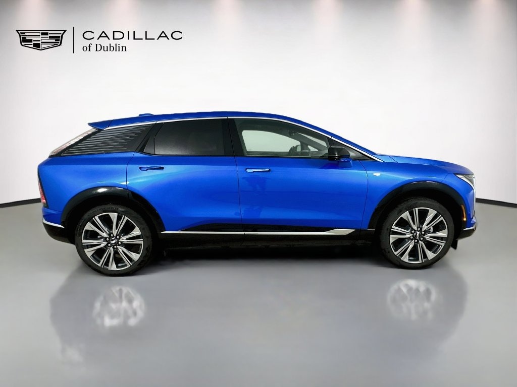 New 2027 CADILLAC OPTIQ Premium Luxury SUV