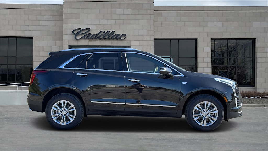 New 2025 CADILLAC XT5 Luxury SUV