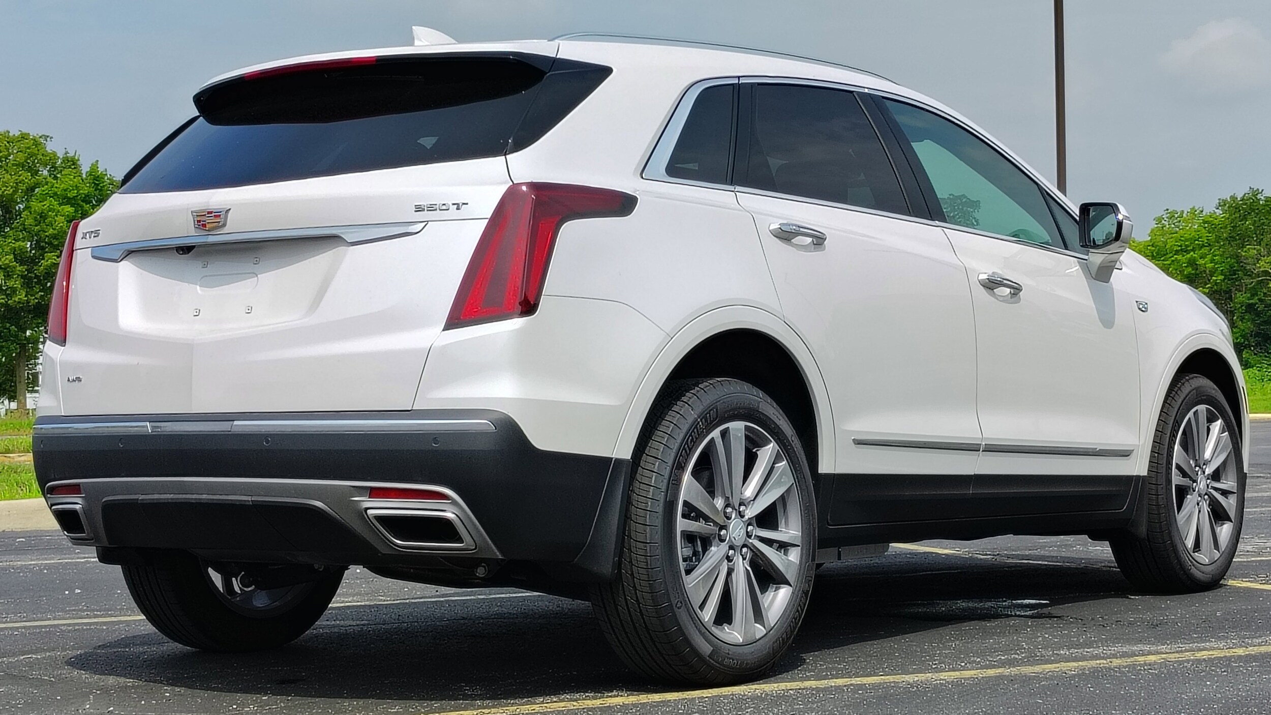 2025 Cadillac XT5 Premium Luxury photo 3
