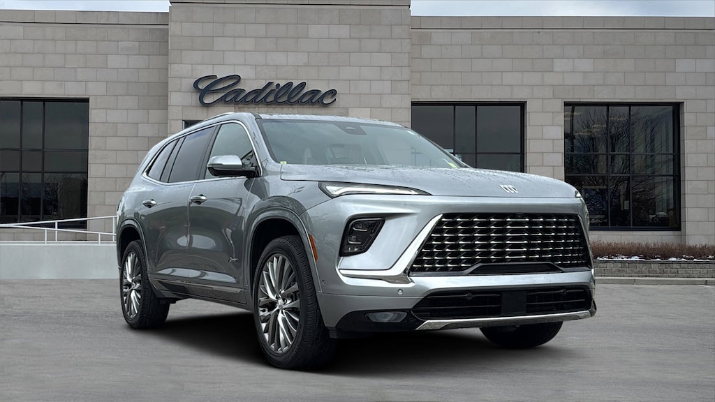 Used 2025 Buick Enclave Avenir SUV