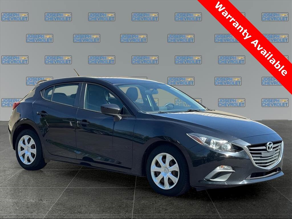 2016 Mazda Mazda3 i Sport Hatchback photo 2