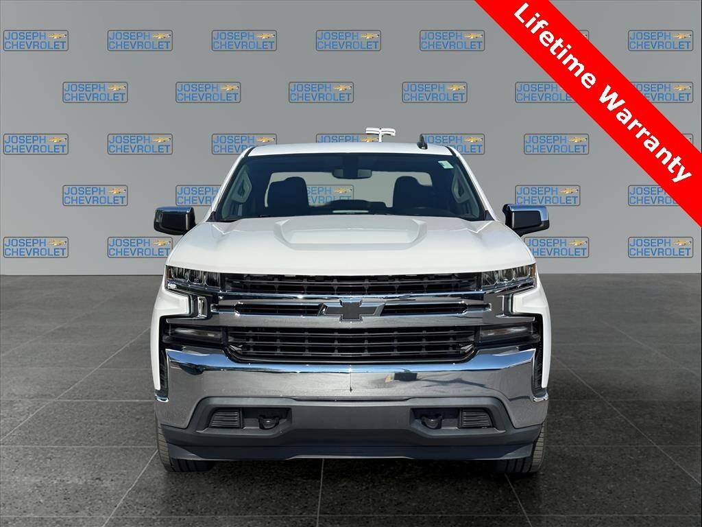 2020 Chevrolet Silverado 1500 LT photo 2
