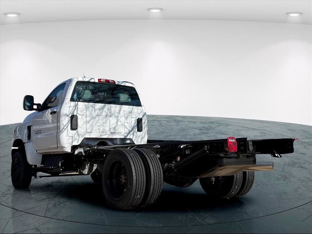 New 2024 Chevrolet Silverado 6500HD 1WT Truck