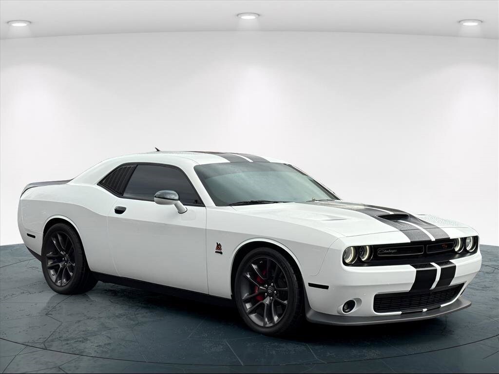 2021 Dodge Challenger R/T Scat Pack photo 3