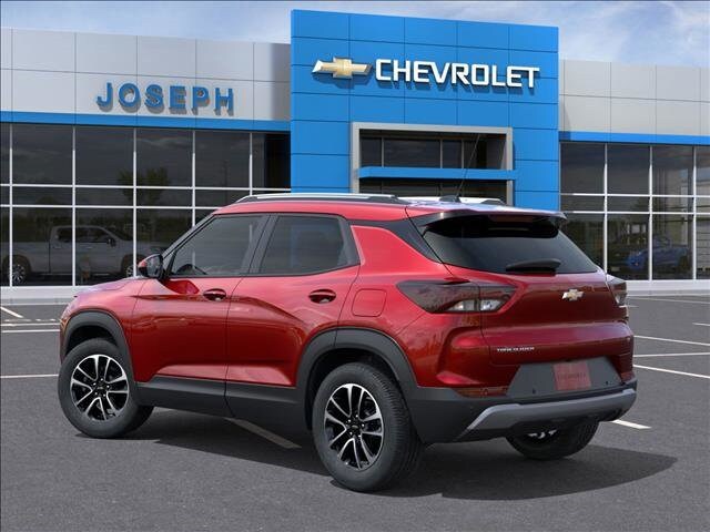 2026 Chevrolet Trailblazer LT photo 2