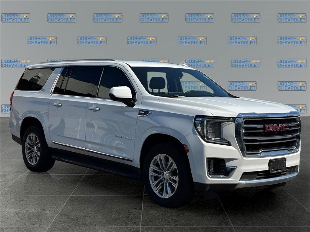 2023 Gmc Yukon XL SLT photo 3