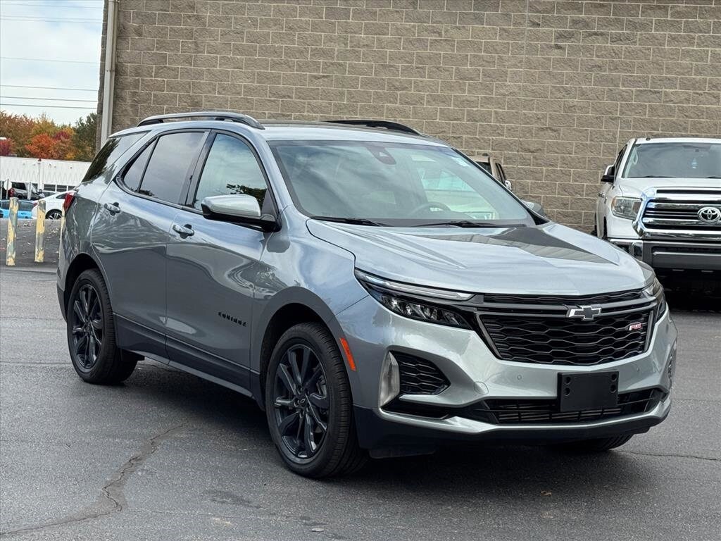 2024 Chevrolet Equinox RS photo 3
